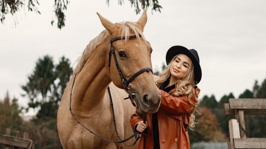 რა ფერის სამოსის ჩაცმას უნდა მოერიდოთ 2026 წელს?